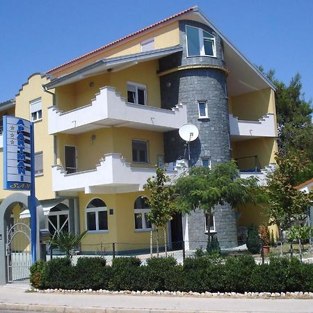 Apartments San Sukošan Eksteriør bilde