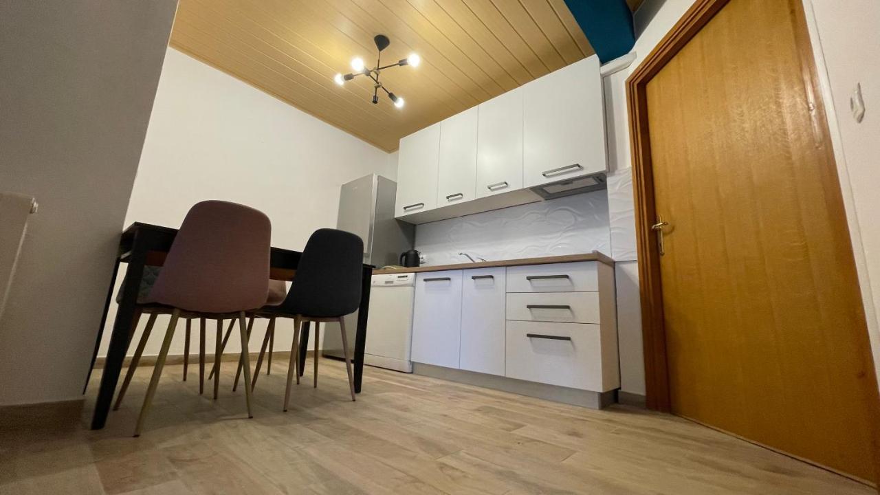 Apartments San Sukošan Eksteriør bilde
