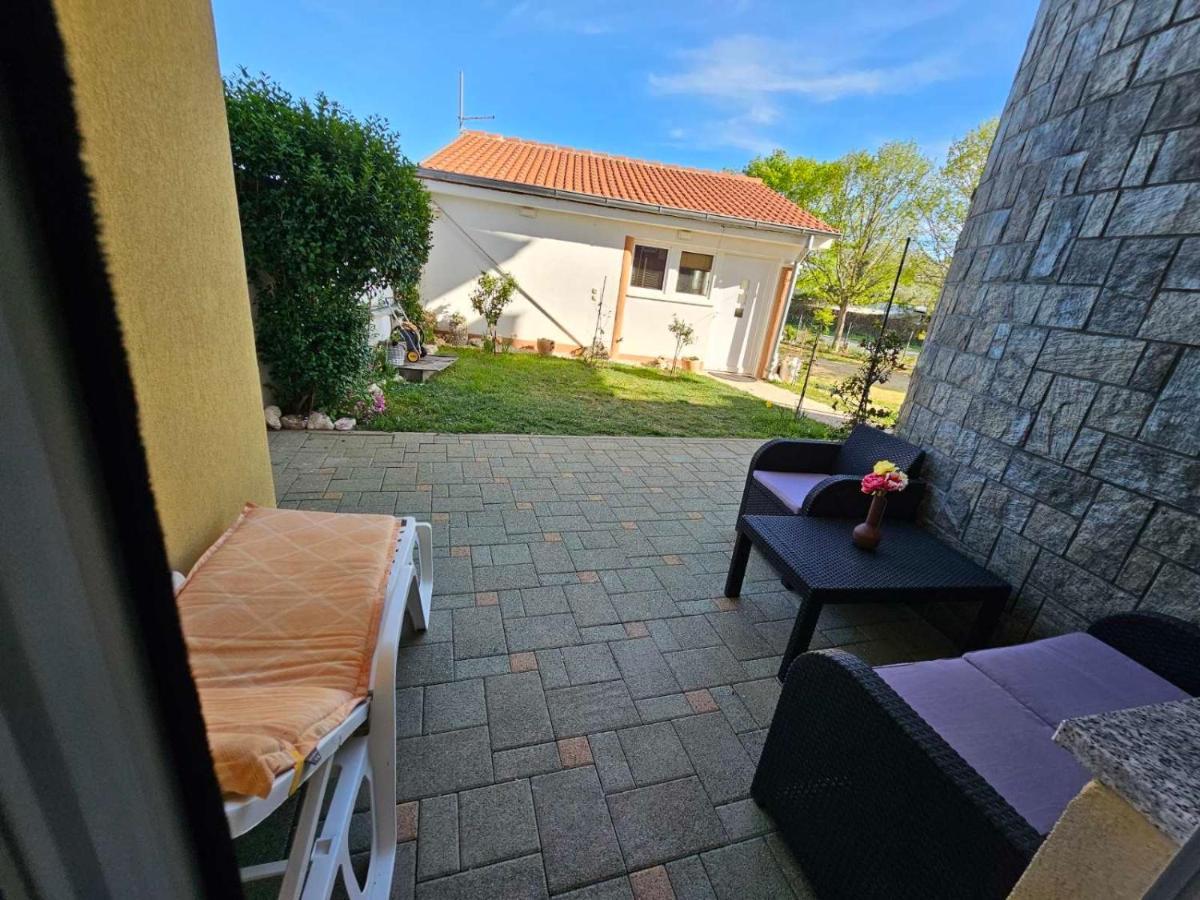 Apartments San Sukošan Eksteriør bilde