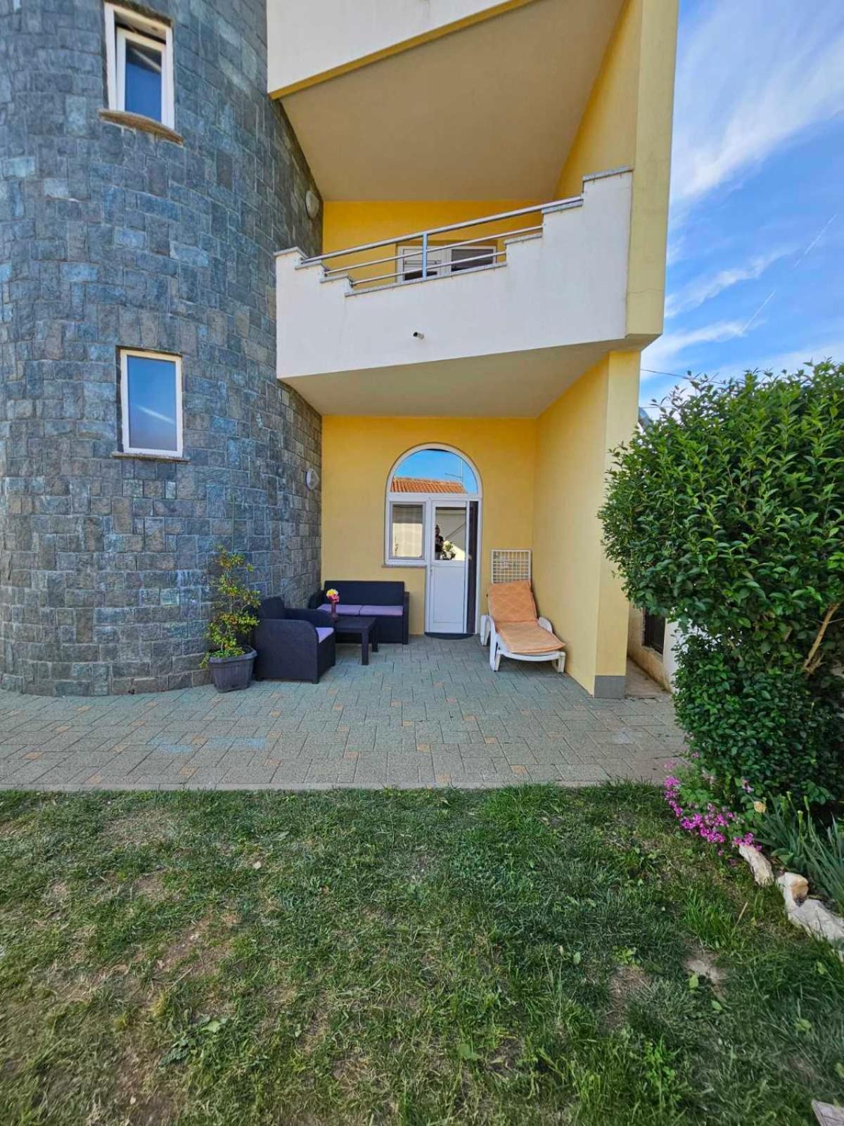 Apartments San Sukošan Eksteriør bilde