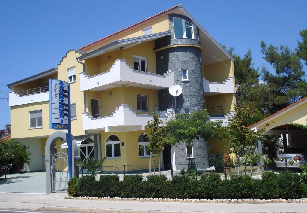 Apartments San Sukošan Eksteriør bilde